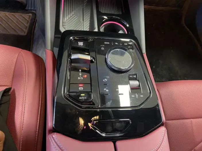 BMW 5 Series 2025 Model 530Li Leading Model M Sports Set – фото 10