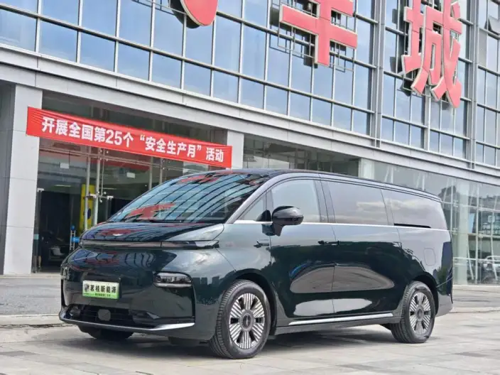 L EV C L380 2024 Model 140kWh 6 seat 4WD Ultra
