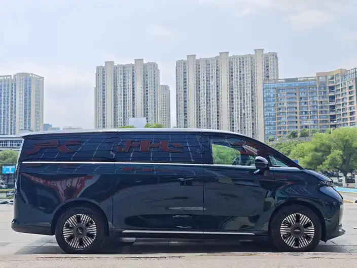 L EV C L380 2024 Model 140kWh 6 seat 4WD Ultra – фото 7