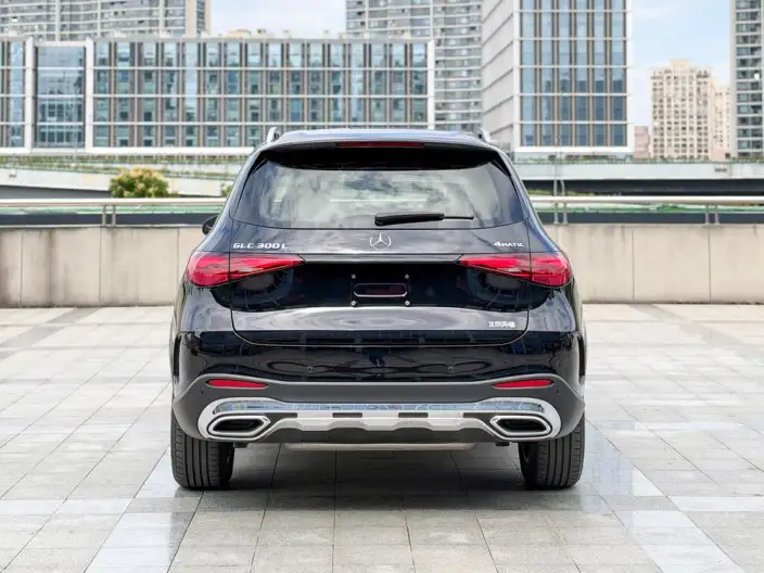 Mercedes-Benz GLC 2024 Model Facelift GLC 300 L 4MATIC Dynamic Model 5 seat – фото 5