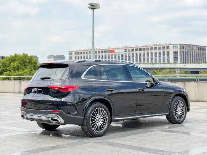 Mercedes-Benz GLC 2024 Model Facelift GLC 300 L 4MATIC Dynamic Model 5 seat – фото 6