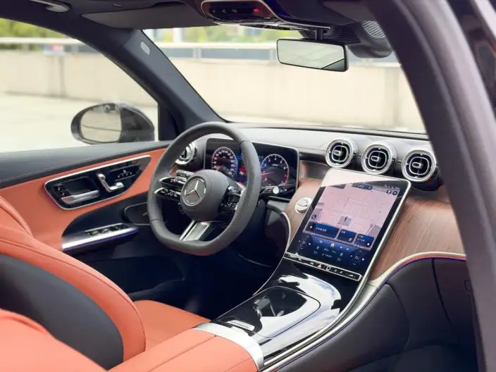 Mercedes-Benz GLC 2024 Model Facelift GLC 300 L 4MATIC Dynamic Model 5 seat – фото 7