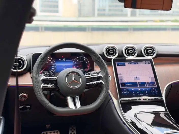 Mercedes-Benz GLC 2024 Model Facelift GLC 300 L 4MATIC Dynamic Model 5 seat – фото 9