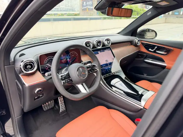 Mercedes-Benz GLC 2024 Model Facelift GLC 300 L 4MATIC Dynamic Model 5 seat – фото 10