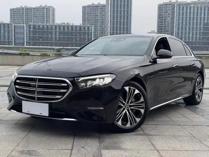 Mercedes-Benz E-Class 2025 Model E 300 L Fashion Model sedan – фото 1
