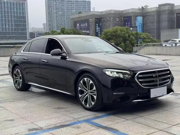 Mercedes-Benz E-Class 2025 Model E 300 L Fashion Model sedan – фото 3