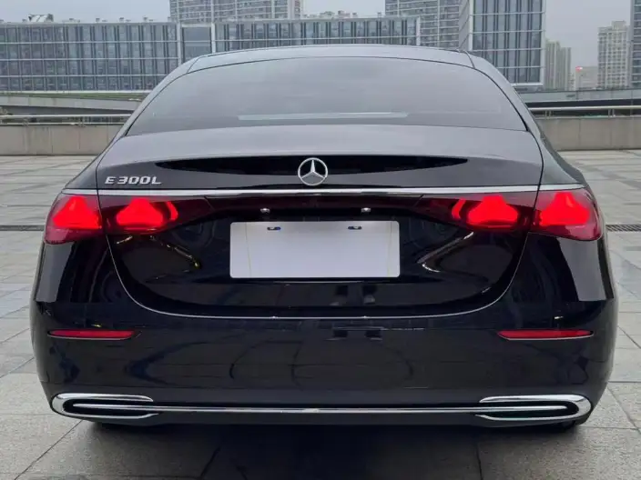 Mercedes-Benz E-Class 2025 Model E 300 L Fashion Model sedan – фото 5