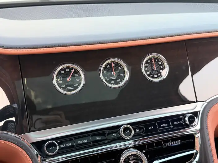 Continental Flying Spur 2024 Model 4.0T V8 Standard Edition – фото 5
