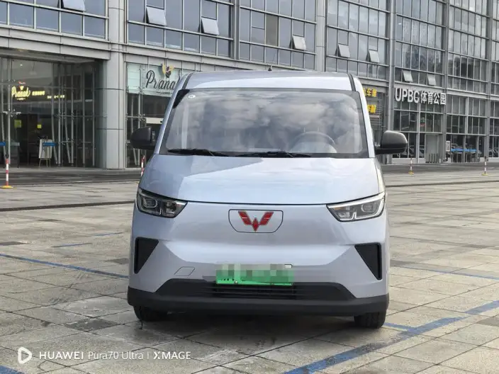 Wuling Yangguang 2024 Model 300km Comfort Model Passenger car Edition 75kW – фото 2