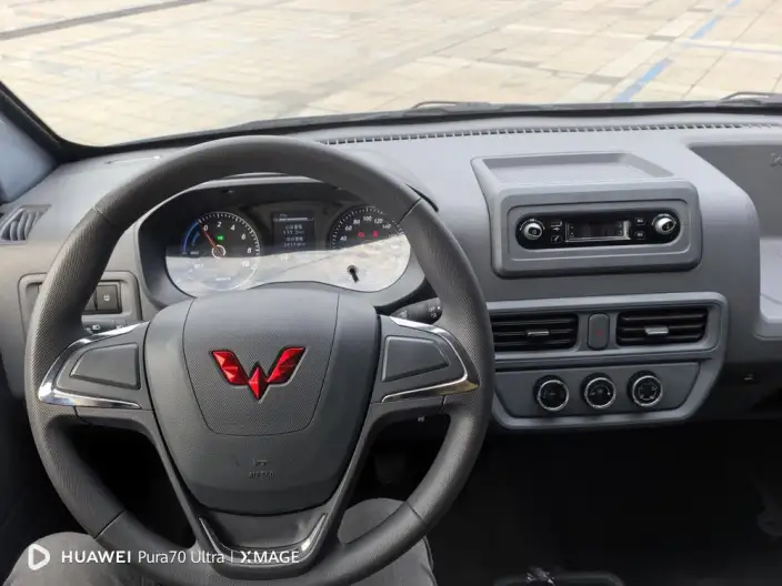 Wuling Yangguang 2024 Model 300km Comfort Model Passenger car Edition 75kW – фото 8