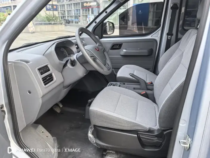 Wuling Yangguang 2024 Model 300km Comfort Model Passenger car Edition 75kW – фото 9