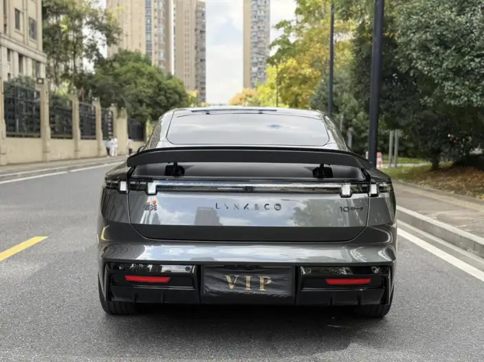 Lynk & Co 10 EM-P 2025 Model 120 4WD Ultra – фото 6
