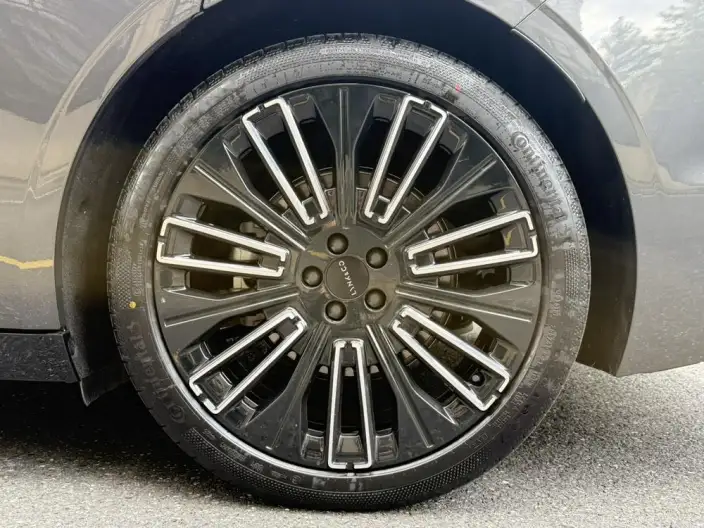 Lynk & Co 10 EM-P 2025 Model 120 4WD Ultra – фото 8