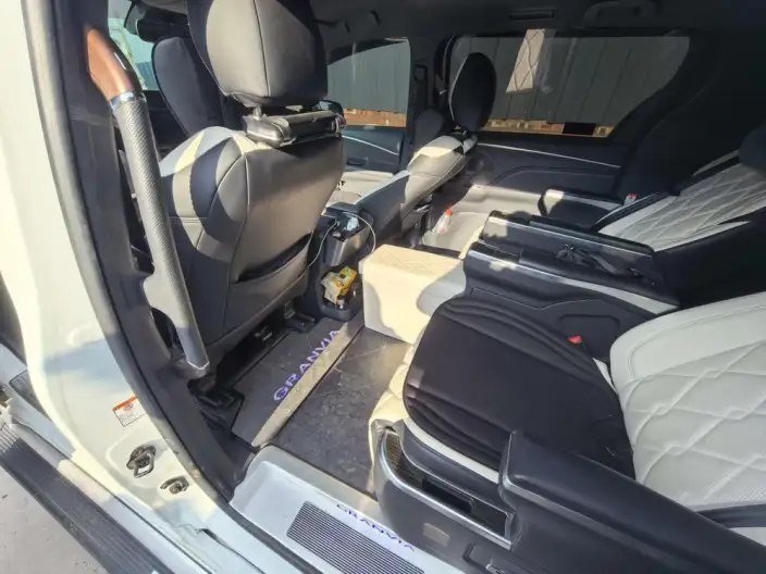 Granvia 2024 Model Intelligent Hybrid 2.5L 2WD Deluxe Edition