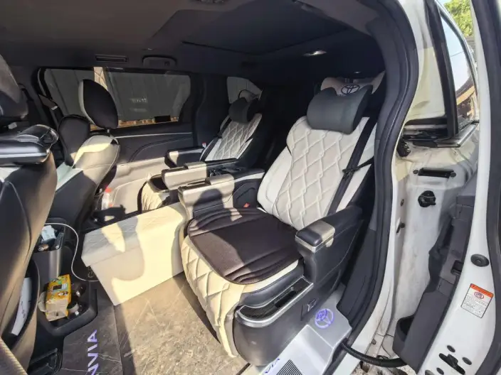 Granvia 2024 Model Intelligent Hybrid 2.5L 2WD Deluxe Edition – фото 8