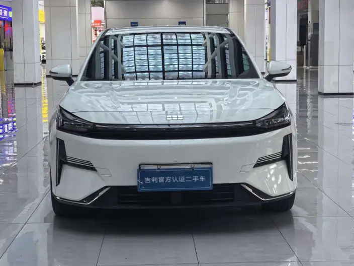 Geely Galaxy L6 2025 Model 1.5 EM-i DHT 60KM Voyage Edition
