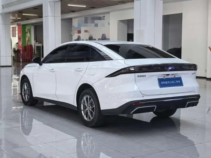 Geely Galaxy L6 2025 Model 1.5 EM-i DHT 60KM Voyage Edition – фото 5