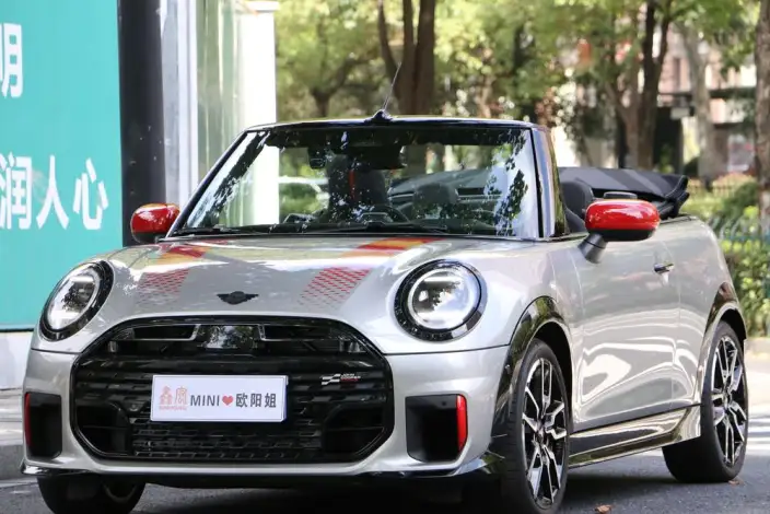 MINI JCW 2025 Model JOHN COOPER WORKS CABRIO – фото 1