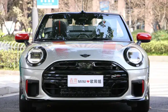 MINI JCW 2025 Model JOHN COOPER WORKS CABRIO – фото 2