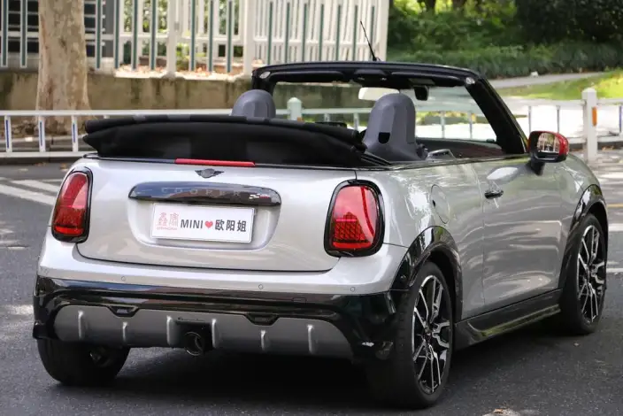 MINI JCW 2025 Model JOHN COOPER WORKS CABRIO – фото 6