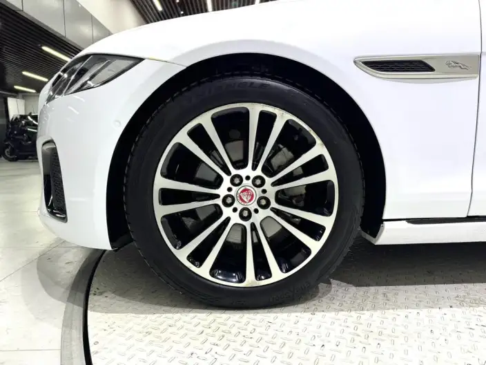 Jaguar XFL 2021 Model 2.0T P250 2WD Exclusive Deluxe Edition – фото 10