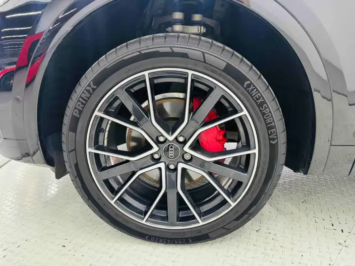 Audi Q5L 2024 Model 45TFSI Luxury Dynamic Model – фото 9