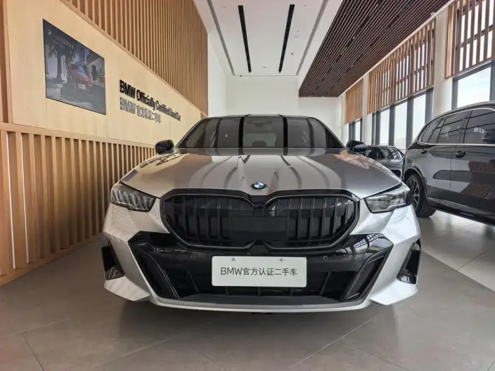 BMW 5 Series 2024 Model 530Li Exclusive Model M Sports Set – фото 2