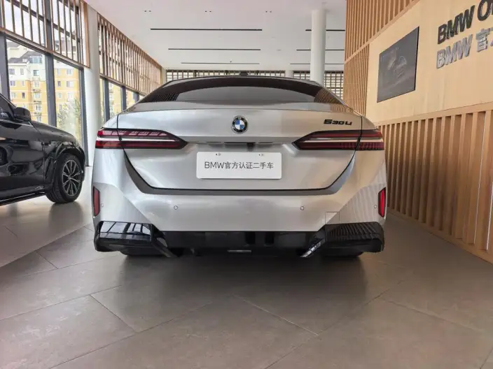 BMW 5 Series 2024 Model 530Li Exclusive Model M Sports Set – фото 4