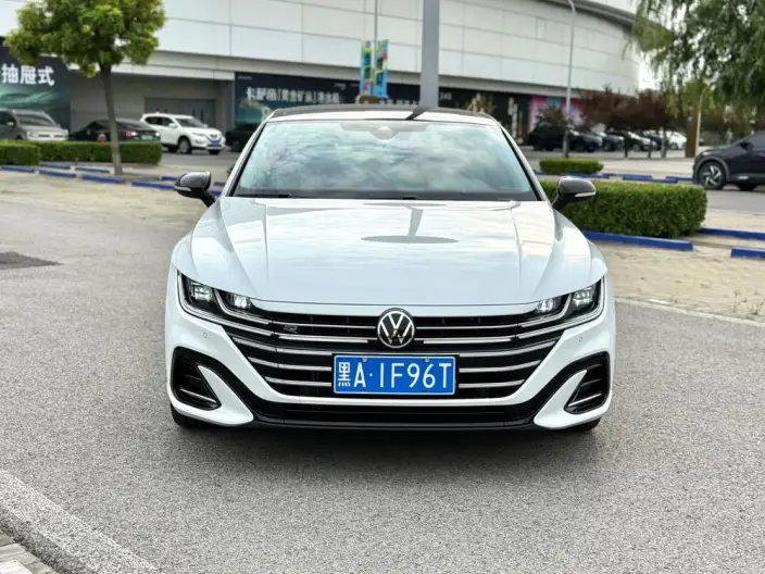 Volkswagen CC 2023 Model 380TSI Eye-catching version