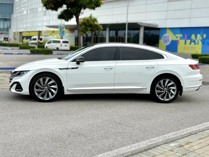 Volkswagen CC 2023 Model 380TSI Eye-catching version