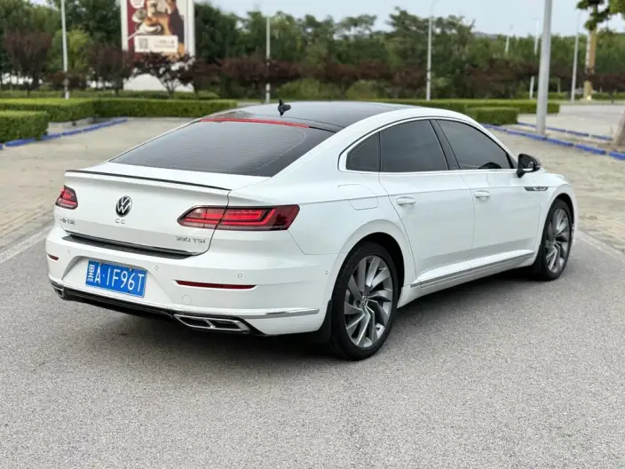 Volkswagen CC 2023 Model 380TSI Eye-catching version – фото 7