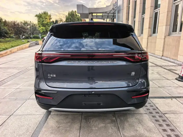 BYD Tang EV 2024 Model Honor Edition 600KM Exclusive Model – фото 5