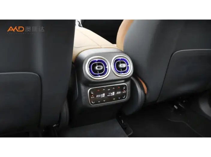Mercedes-Benz GLC 2025 Model GLC 300 L 4MATIC Dynamic Model 5 seat – фото 5