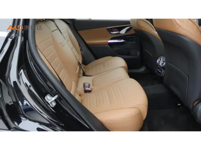 Mercedes-Benz GLC 2025 Model GLC 300 L 4MATIC Dynamic Model 5 seat – фото 10