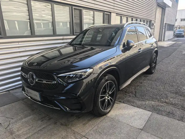 Mercedes-Benz GLC 2025 Model GLC 260 L 4MATIC Luxury Model 5 seat – фото 1