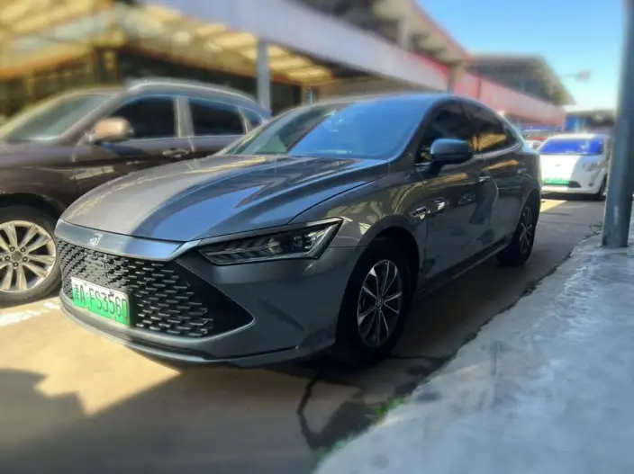 BYD Qin PLUS DM 2023 Model DM-i Champion Edition 55KM Leading Model – фото 1