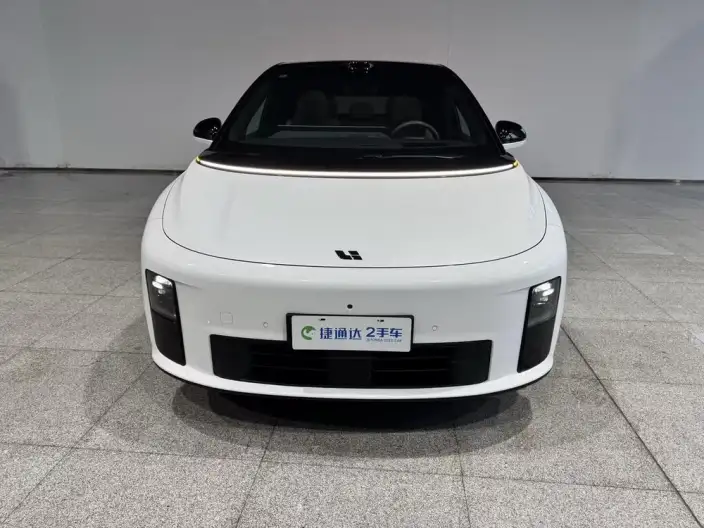 Li Auto i6 2025 Model 2WD Standard Edition