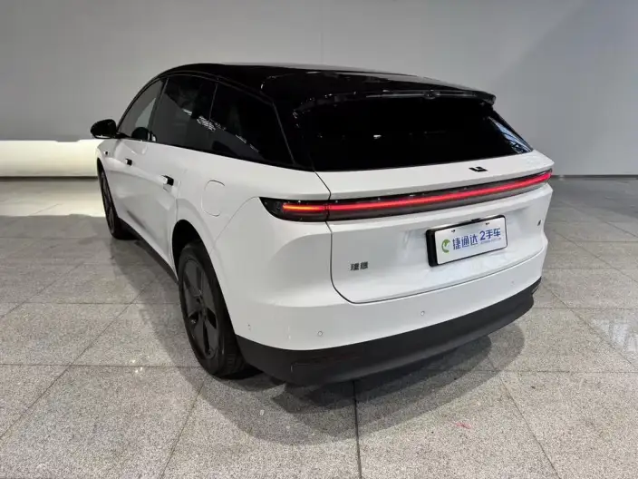 Li Auto i6 2025 Model 2WD Standard Edition – фото 5