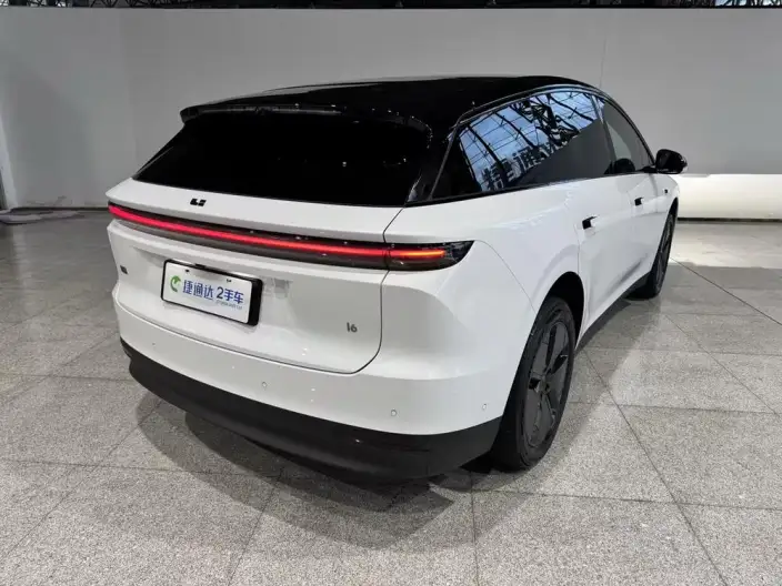 Li Auto i6 2025 Model 2WD Standard Edition – фото 7