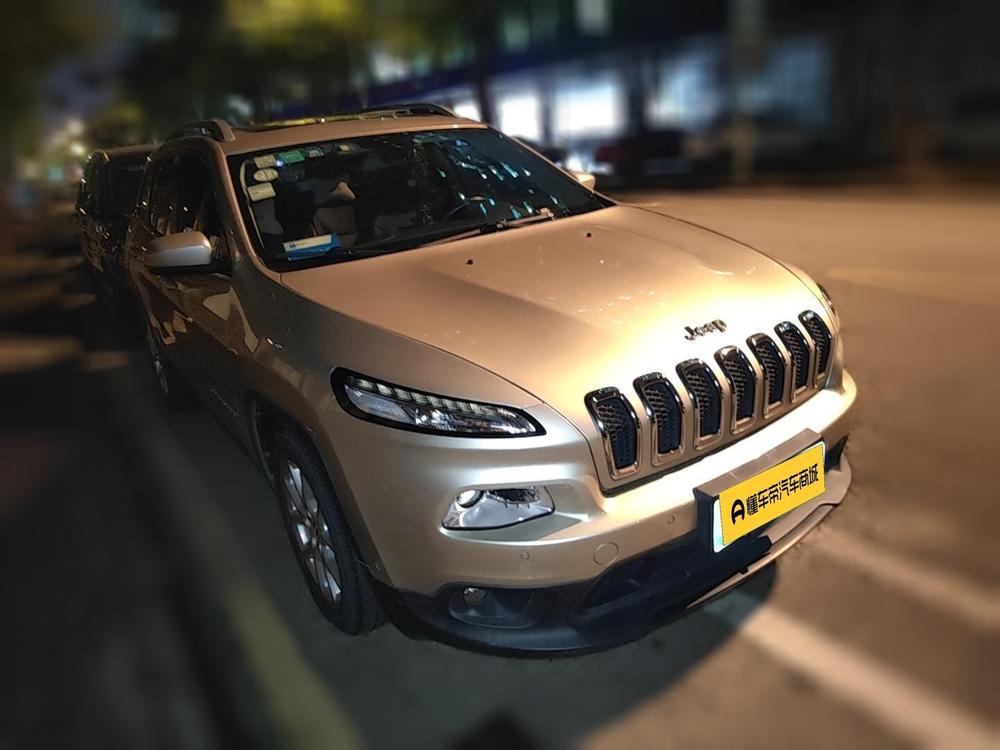 Jeep Cherokee 2016 модификация 2.0L Luxgen превосходить Edition – фото 3