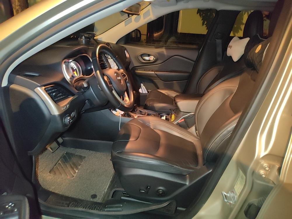 Jeep Cherokee 2016 модификация 2.0L Luxgen превосходить Edition – фото 10