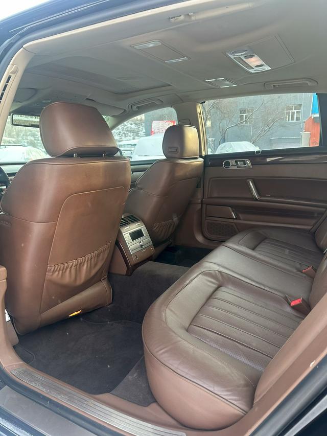 Phaeton 2012 модификация 3.0TDI Executive тип – фото 6