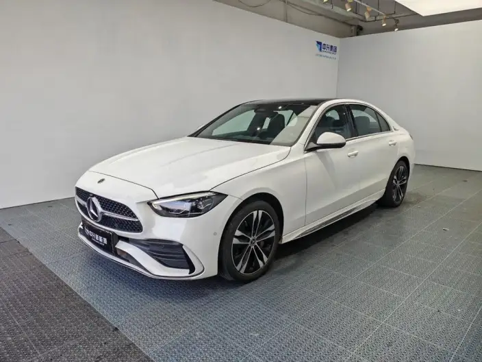 Mercedes-Benz C-Class PHEV 2024 Model Facelift C 350 eL – фото 1