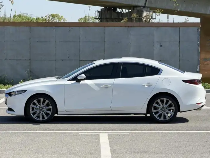Mazda3 Axela 2021 Model 2.0L Automatic Zhi Shine Edition