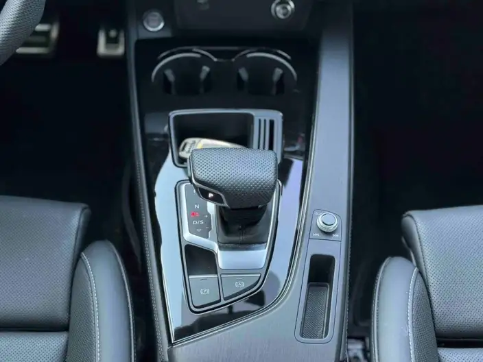 Audi A4 L 2024 Model 40 TFSI Luxury Dynamic Model – фото 10