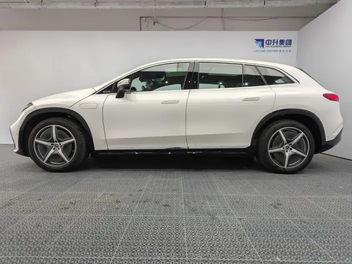 Mercedes-Benz EQS SUV 2023 Model EQS 450 4MATIC Pioneer Edition – фото 4