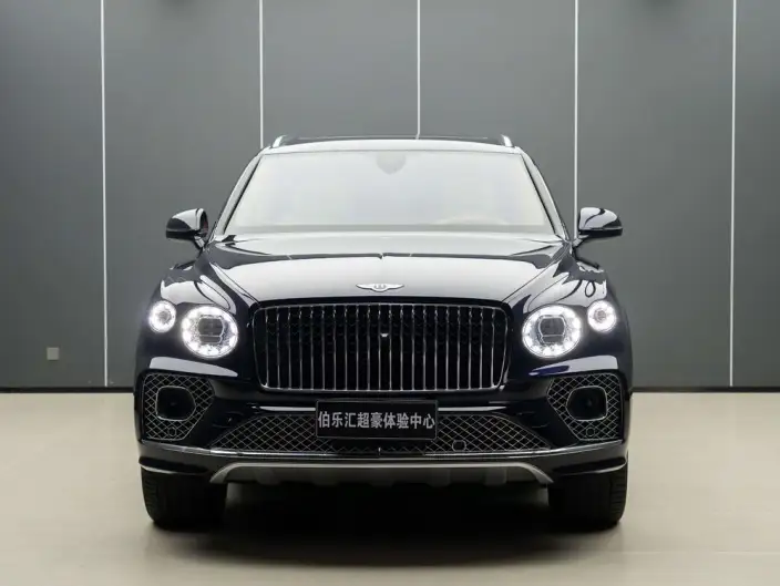 Bentayga 2023 Model 4.0T V8 Long wheelbase Yadu Edition