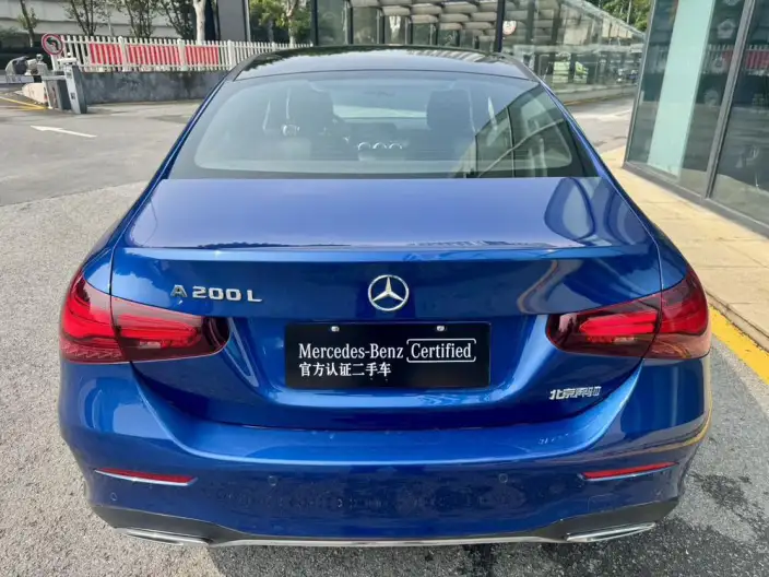 Mercedes-Benz A-class 2023 Model A 200 L Sports sedan Fashion Edition – фото 4