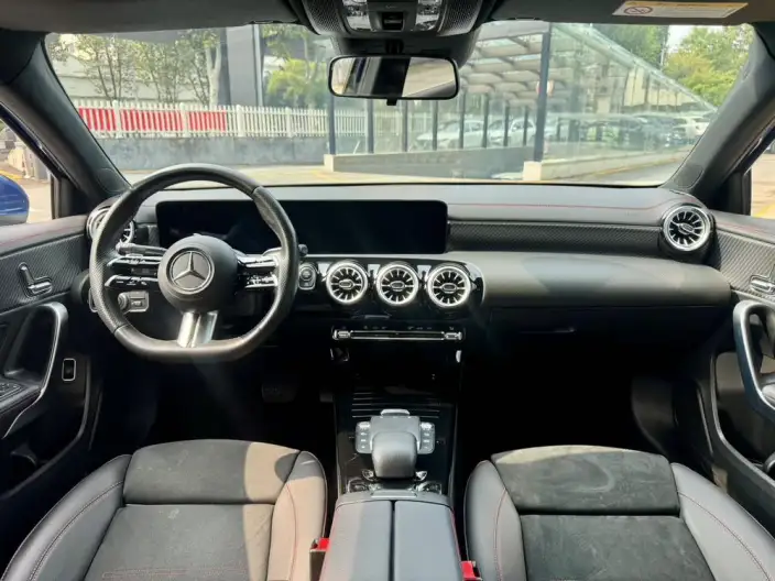 Mercedes-Benz A-class 2023 Model A 200 L Sports sedan Fashion Edition – фото 5