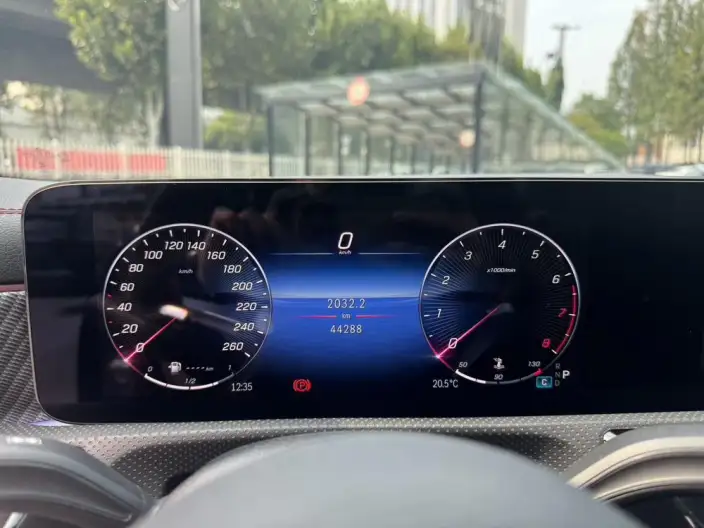 Mercedes-Benz A-class 2023 Model A 200 L Sports sedan Fashion Edition – фото 6